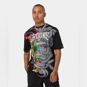 Preowned Men's Crooks & Castles Dissected Medusa Snake Black Graphic Tshirt Sz L